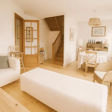 Hyper Centre 3 * דוביל