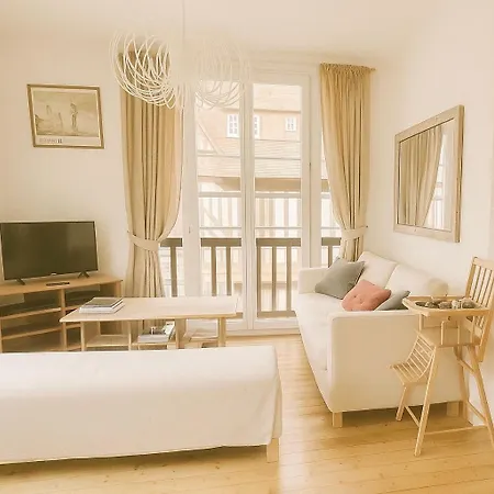 Hyper Centre 3 * דוביל